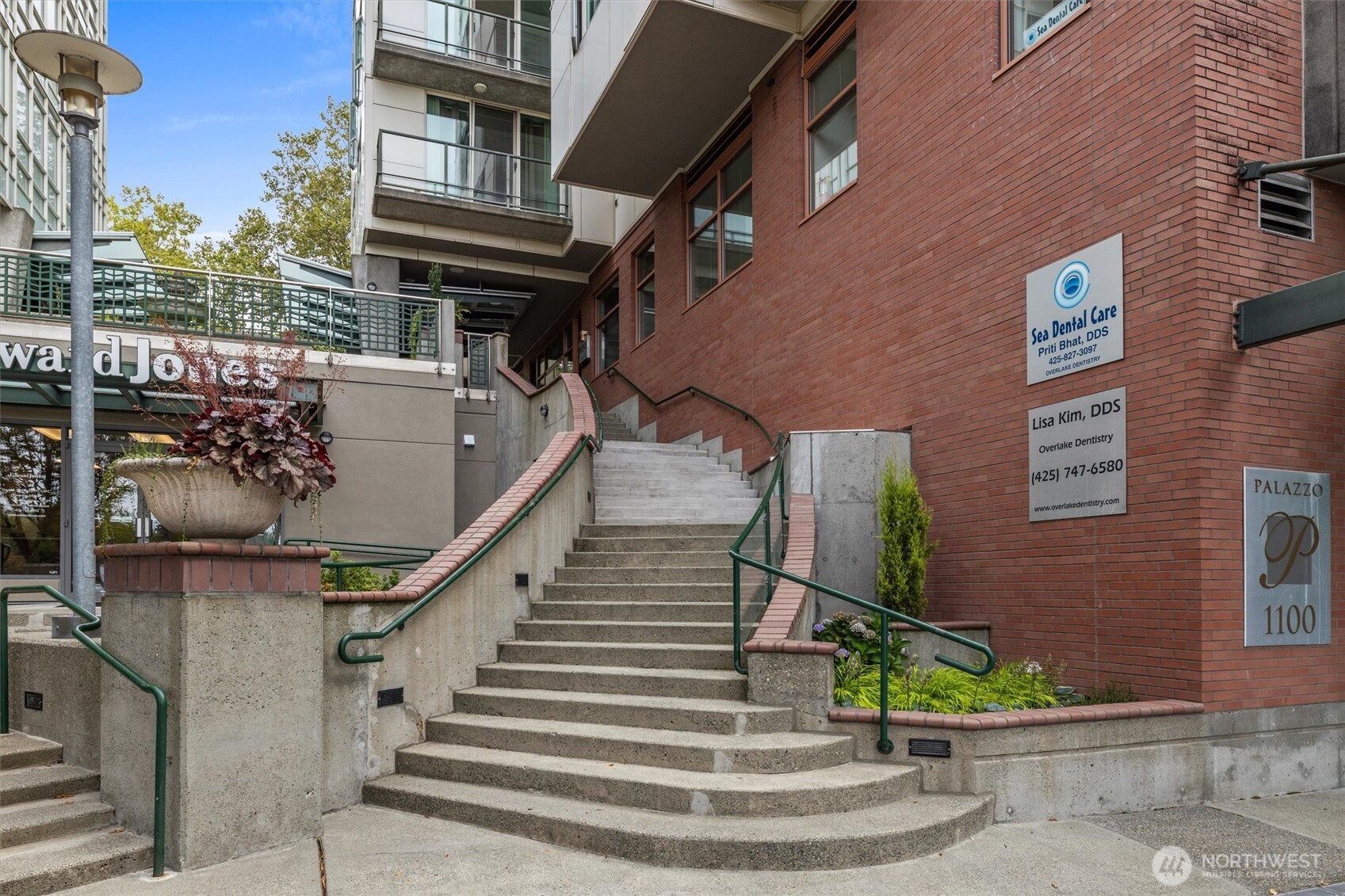 1188 106th Avenue NE #222, Bellevue, WA 98004