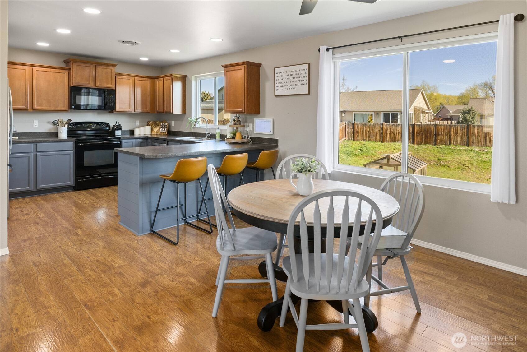 1919 W Peakview Drive , Ellensburg, WA 98926