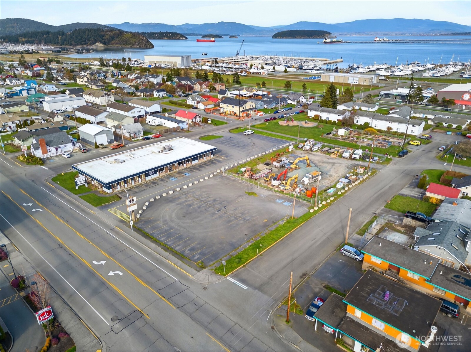 2821 Commercial Avenue , Anacortes, WA 98221
