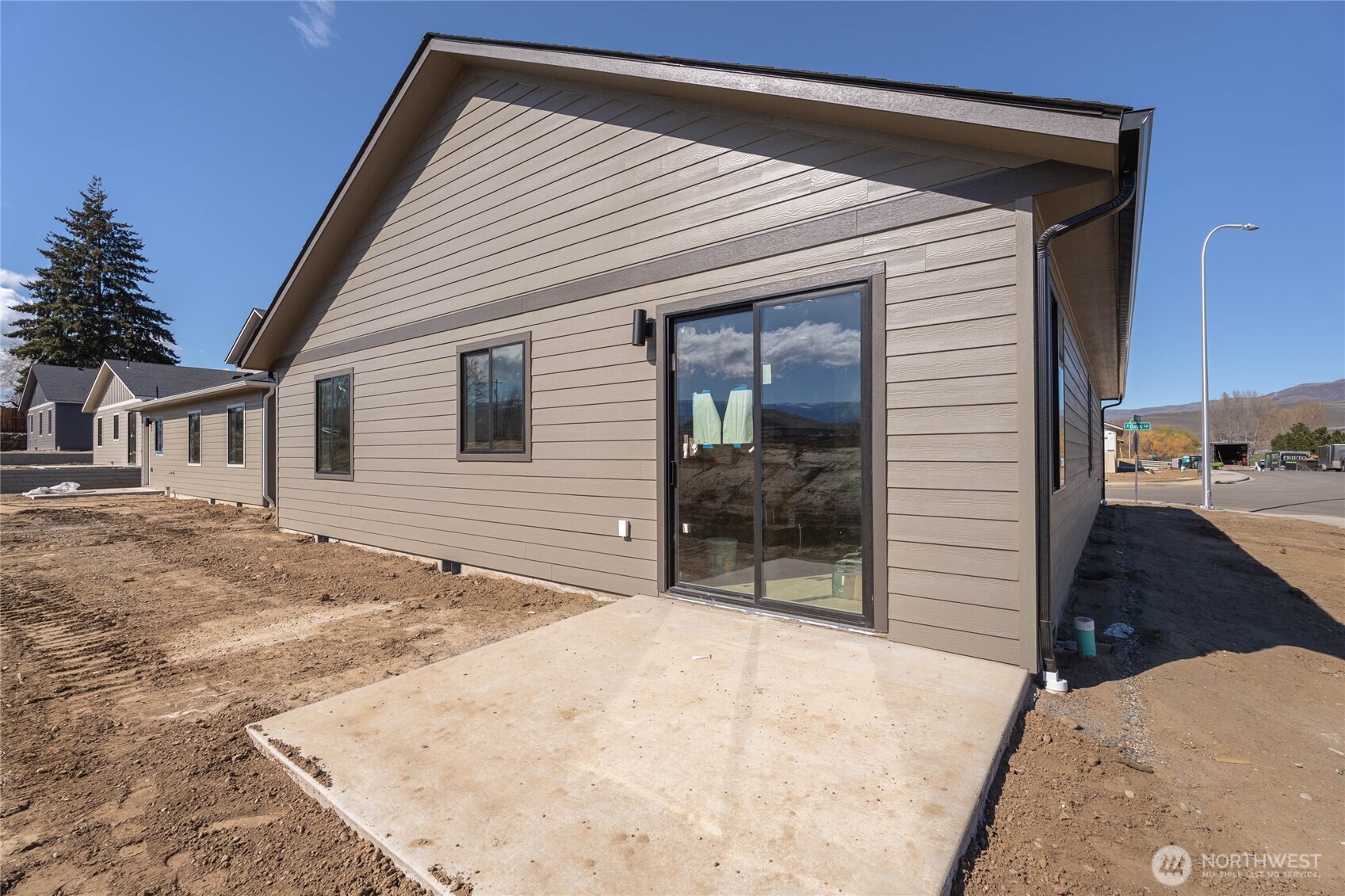 582 S Oasis Loop #Lot 13, East Wenatchee, WA 98802