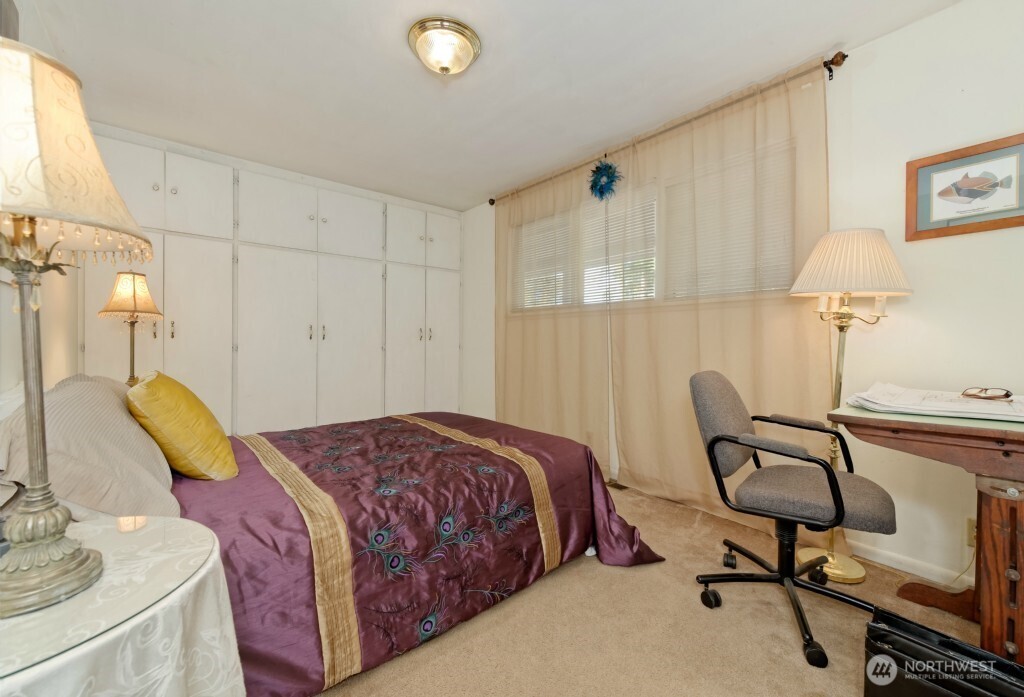 10221 132nd Avenue NE, Kirkland, WA 98033