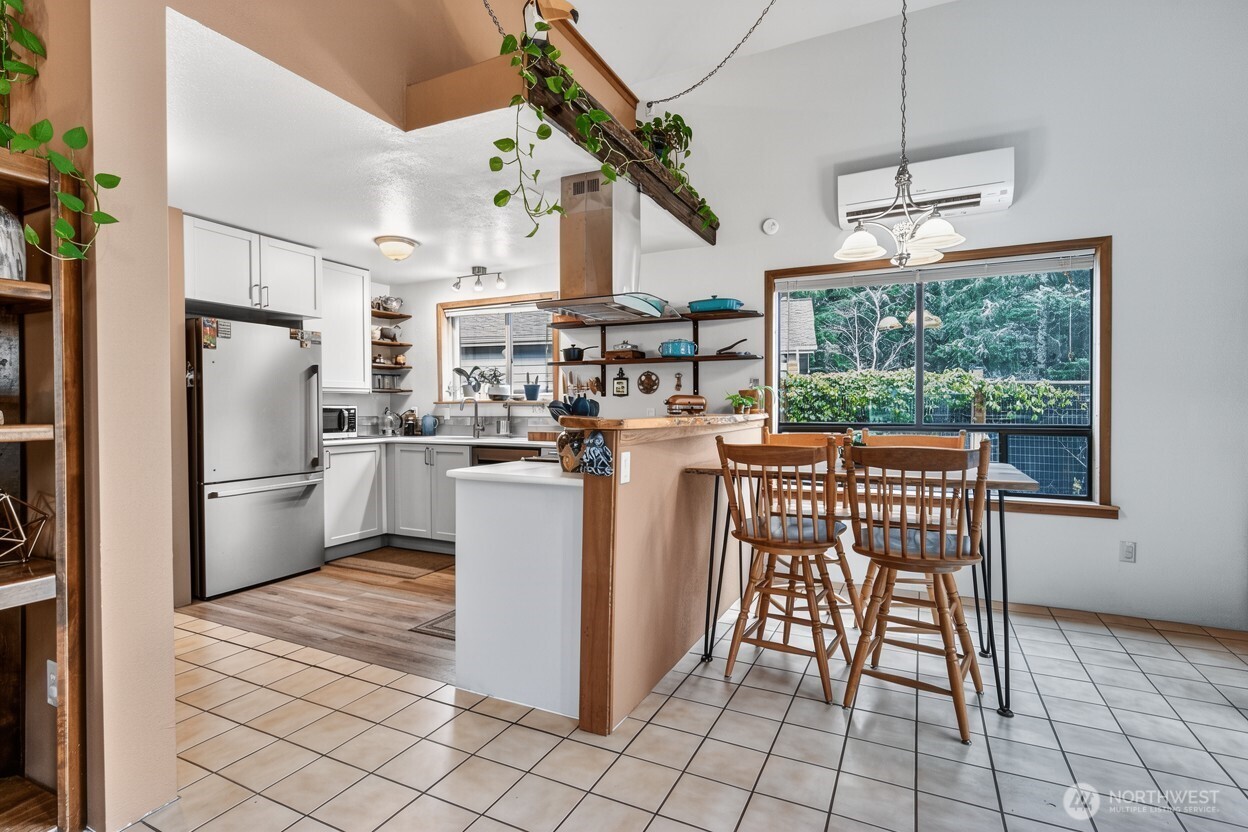 737 Dover Court SE, Ocean Shores, WA 98569