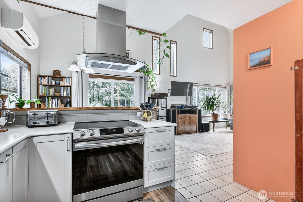 737 Dover Court SE, Ocean Shores, WA 98569