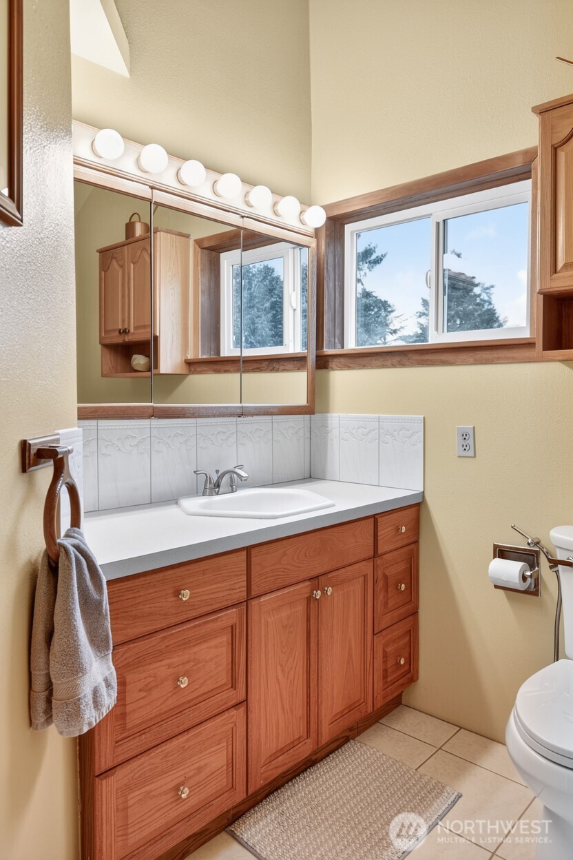 737 Dover Court SE, Ocean Shores, WA 98569