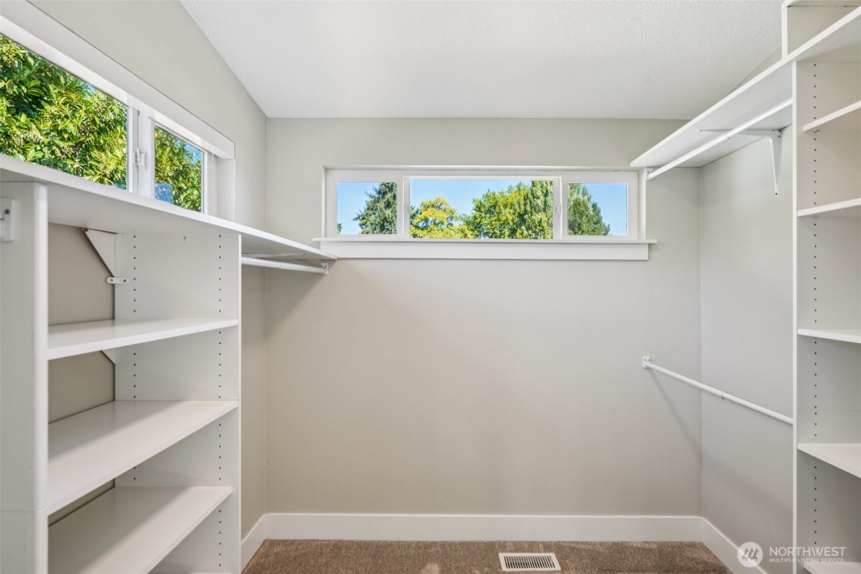 10214 NW 11th Avenue , Vancouver, WA 98685