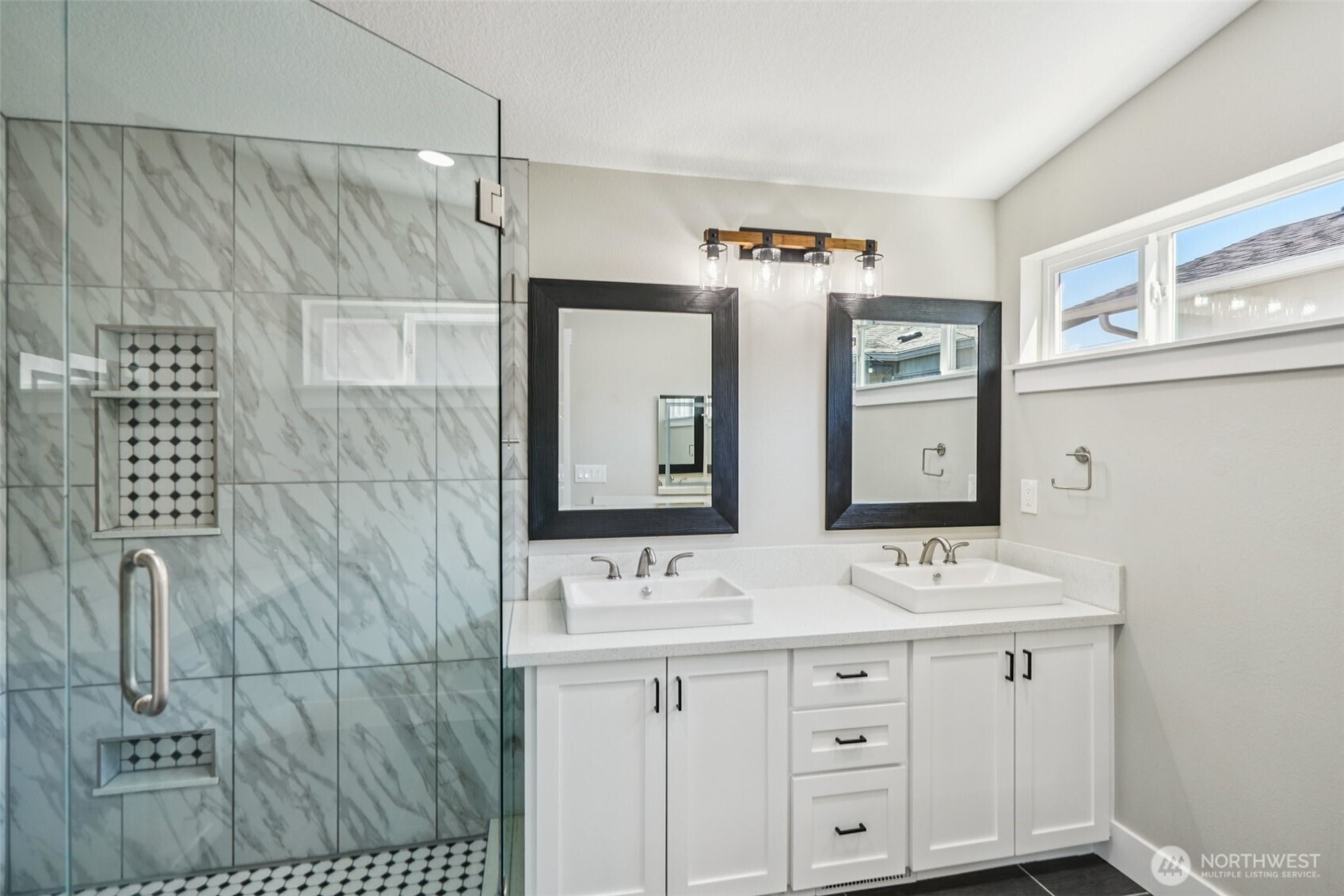 10214 NW 11th Avenue , Vancouver, WA 98685