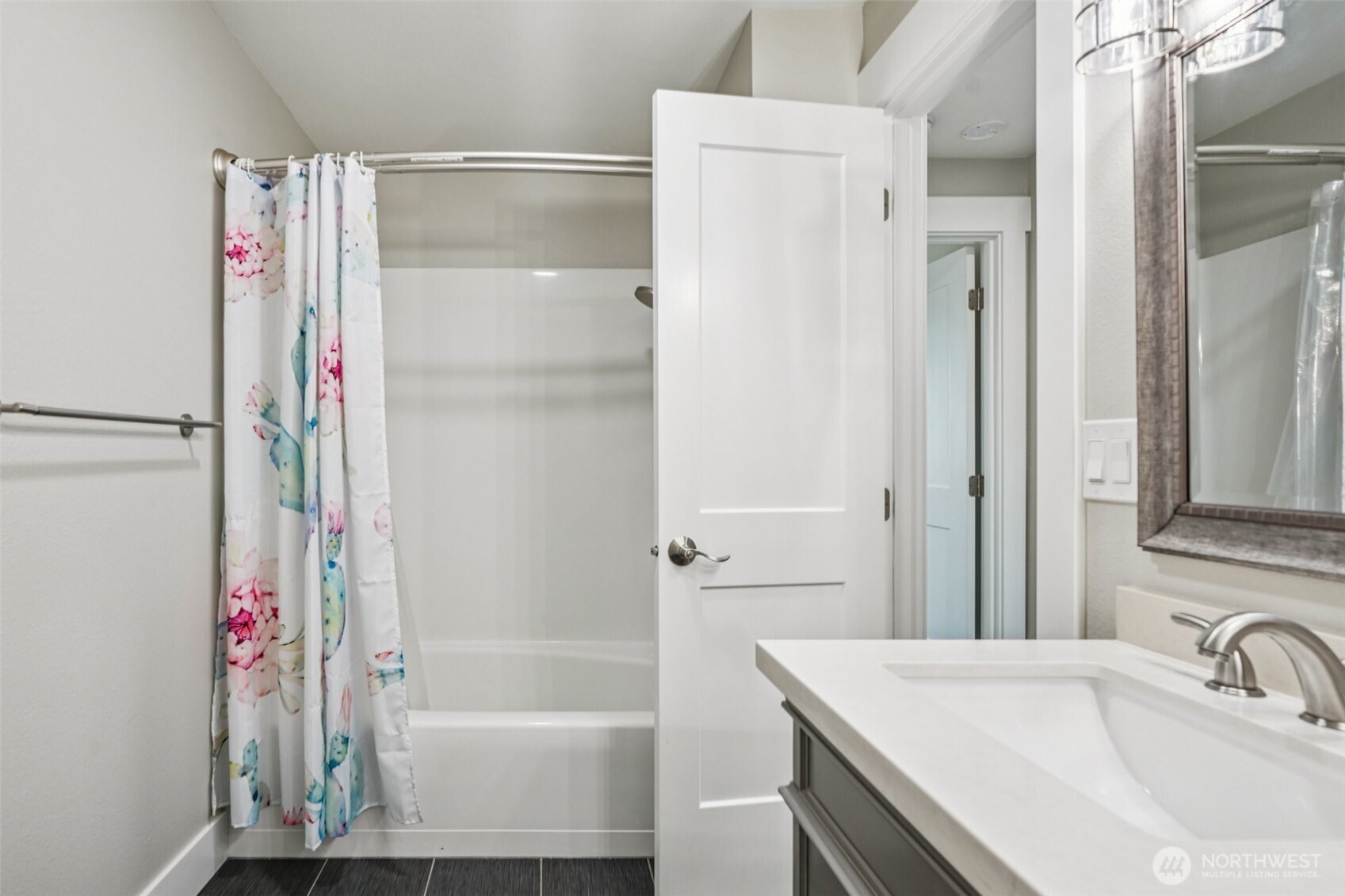 10214 NW 11th Avenue , Vancouver, WA 98685