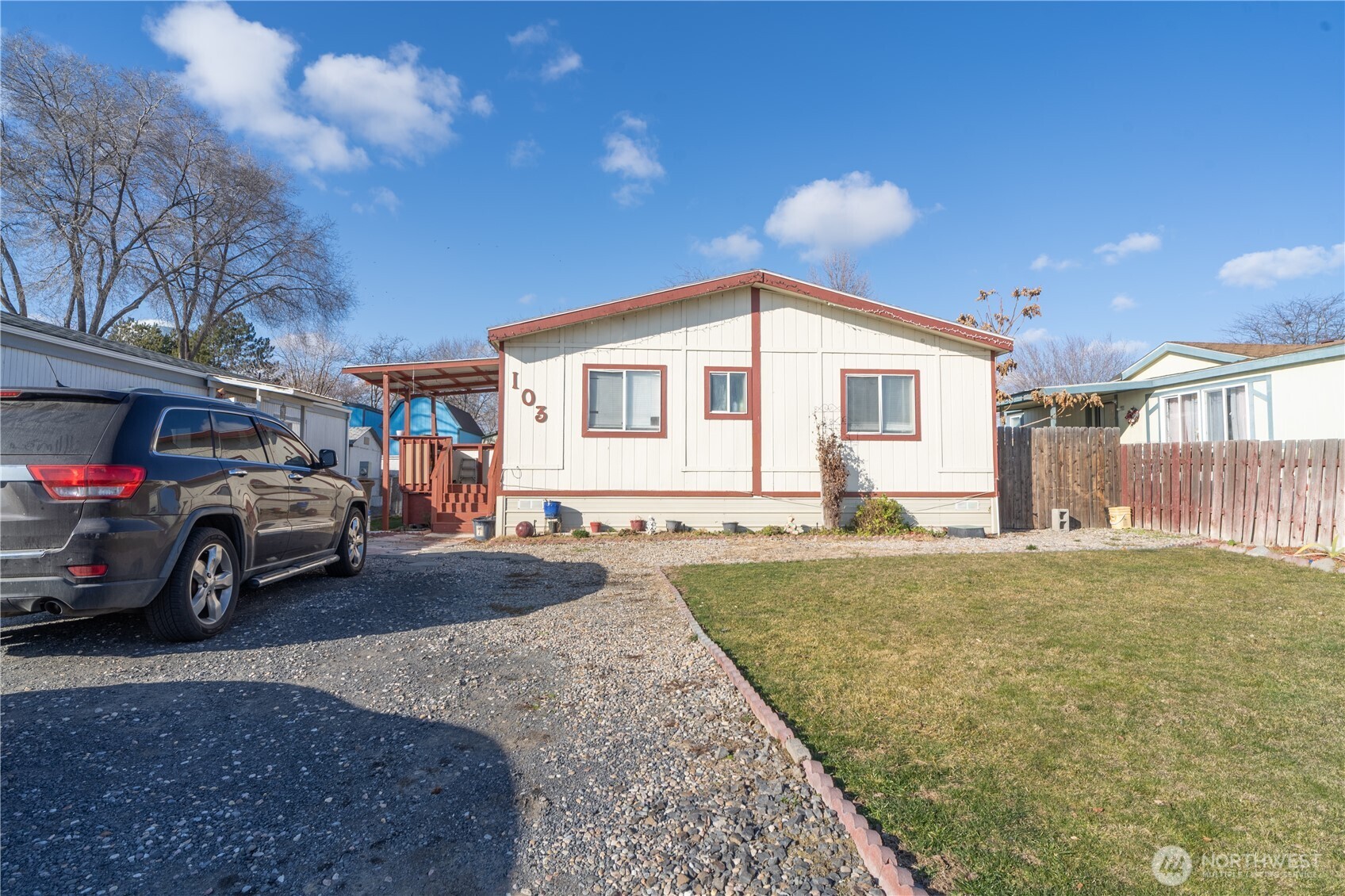 3010 W Peninsula Drive #103, Moses Lake, WA 98837