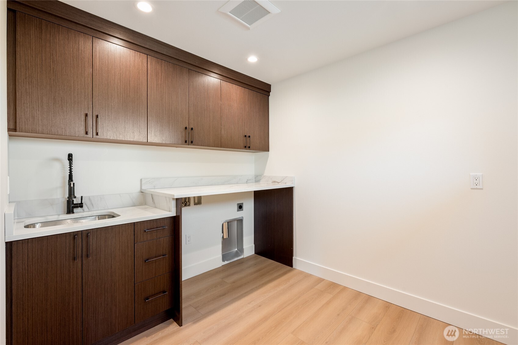 1301 Leighton Street , Blaine, WA 98230