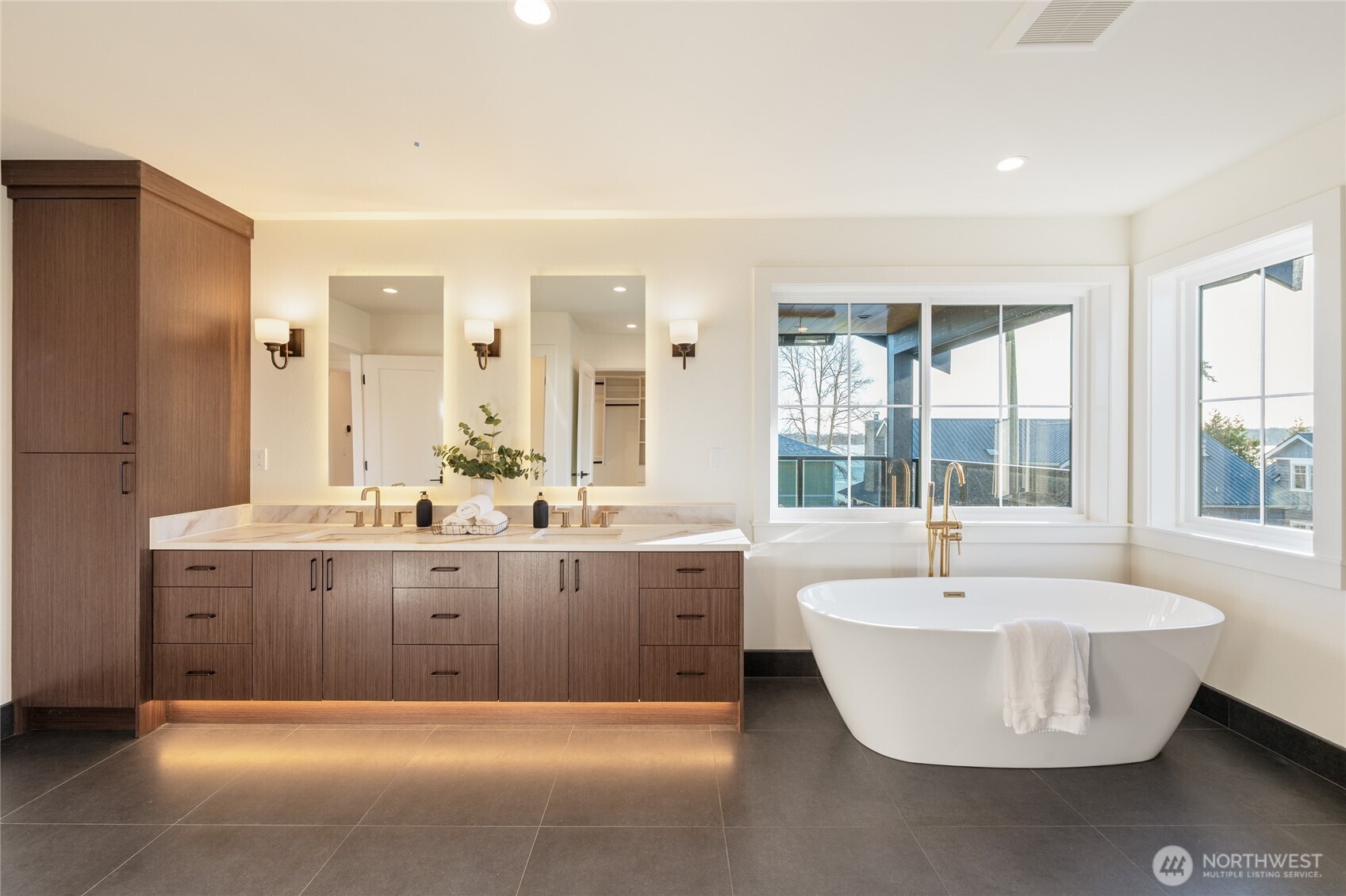 1301 Leighton Street , Blaine, WA 98230