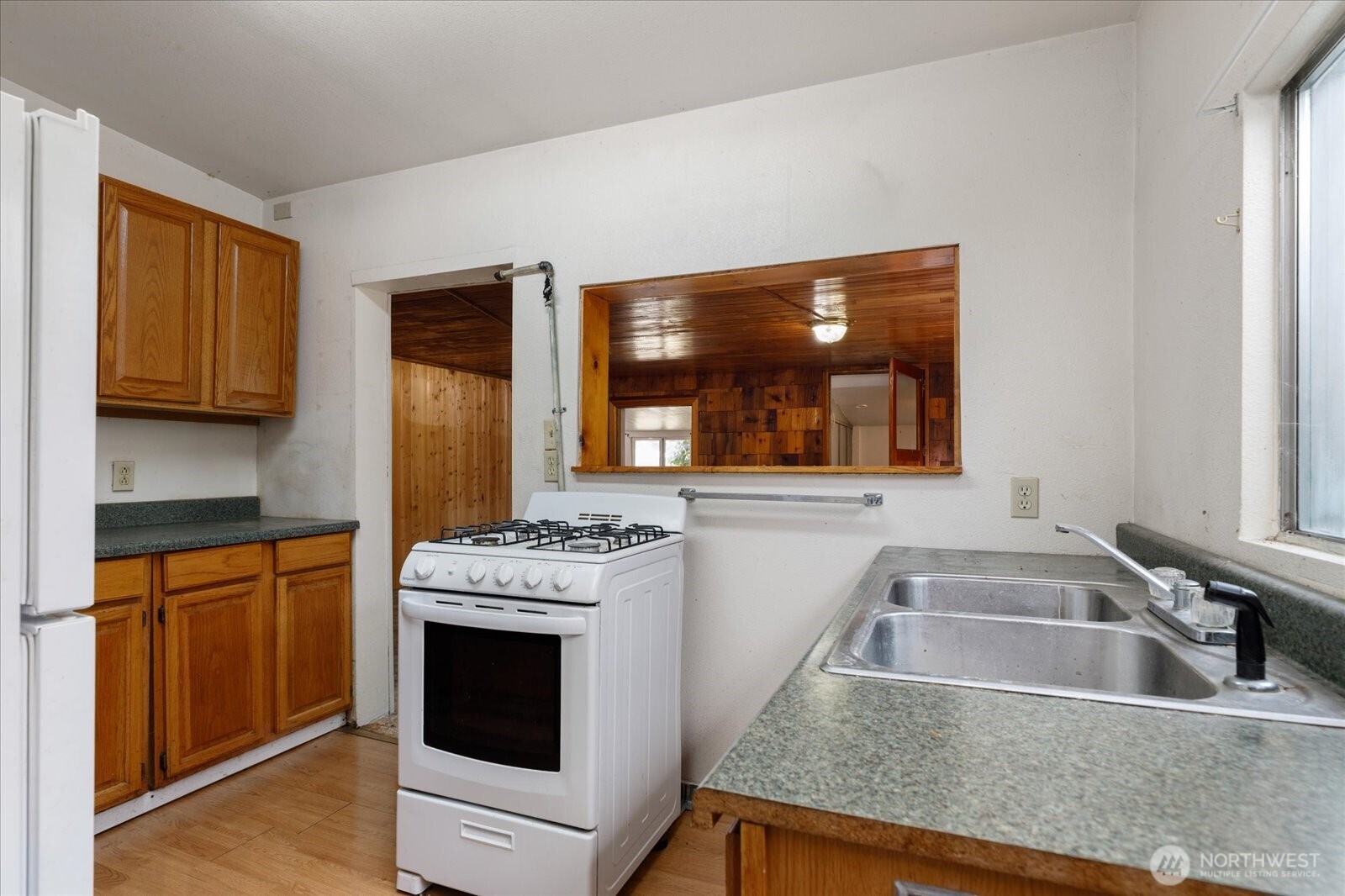 1311 H Avenue , Anacortes, WA 98221