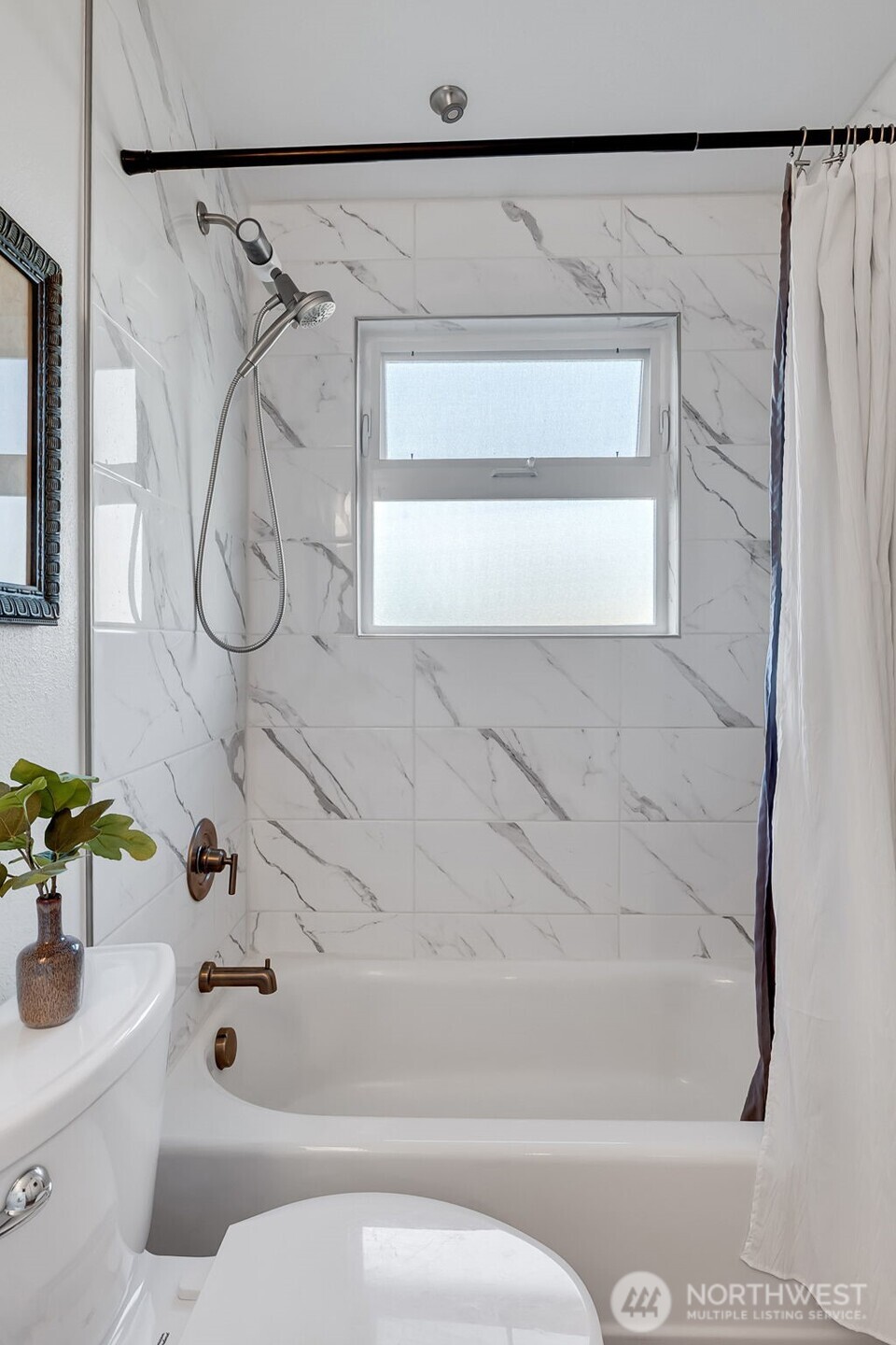 8000 28th Avenue NW #320, Seattle, WA 98117