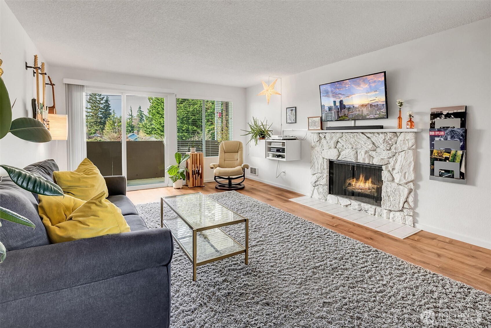 8000 28th Avenue NW #320, Seattle, WA 98117