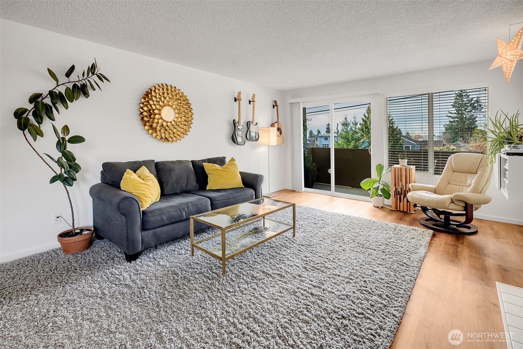 8000 28th Avenue NW #320, Seattle, WA 98117