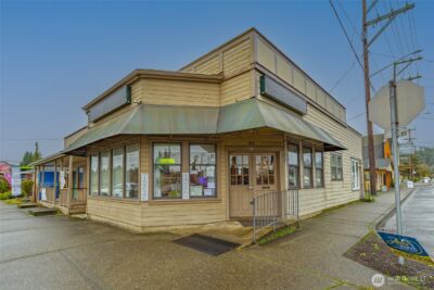 101 E Stanley Street , Granite Falls, WA 98251