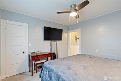 212 W 6th Street , Centralia, WA 98531 - Photo 9