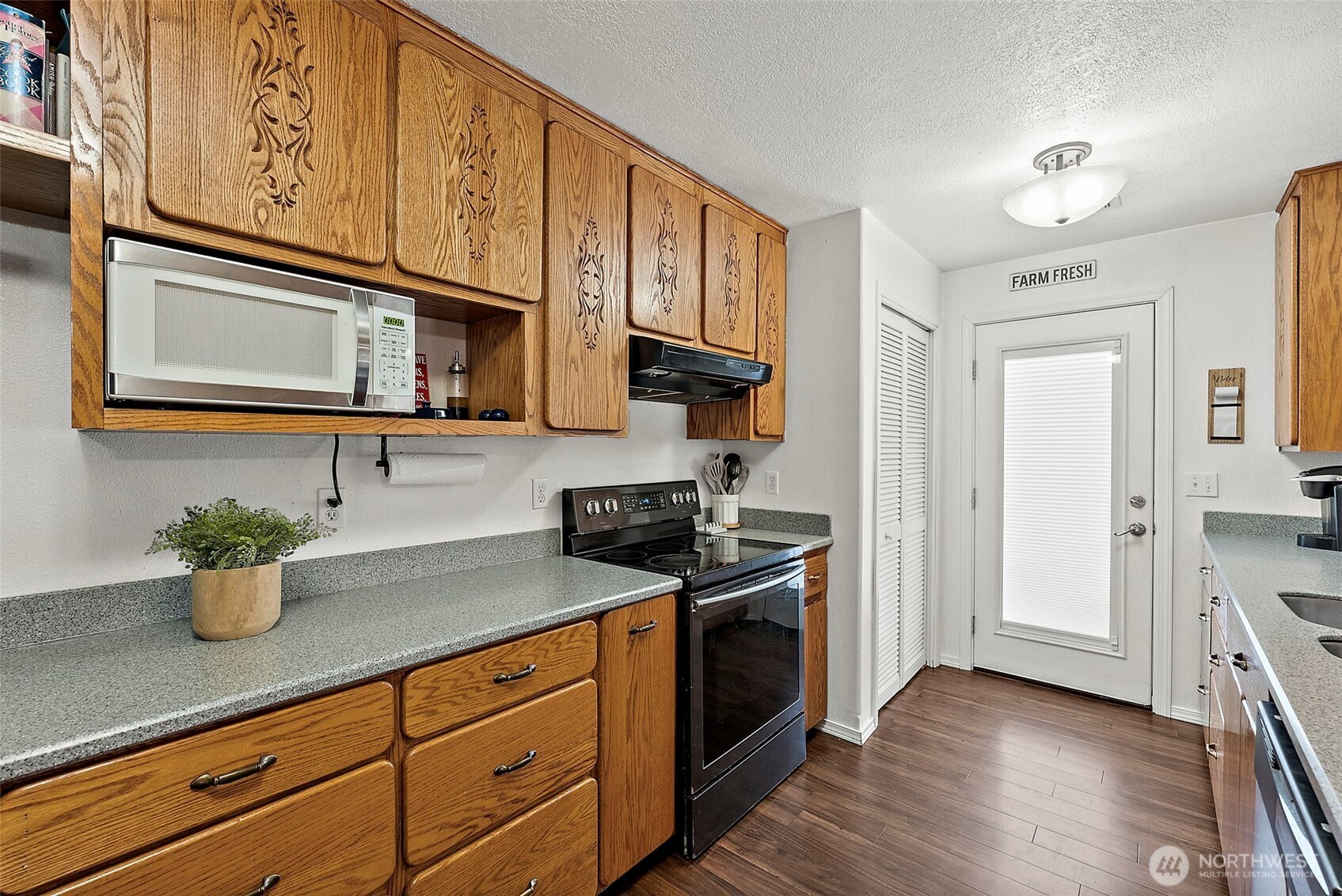 33811 87th Avenue S, Roy, WA 98580