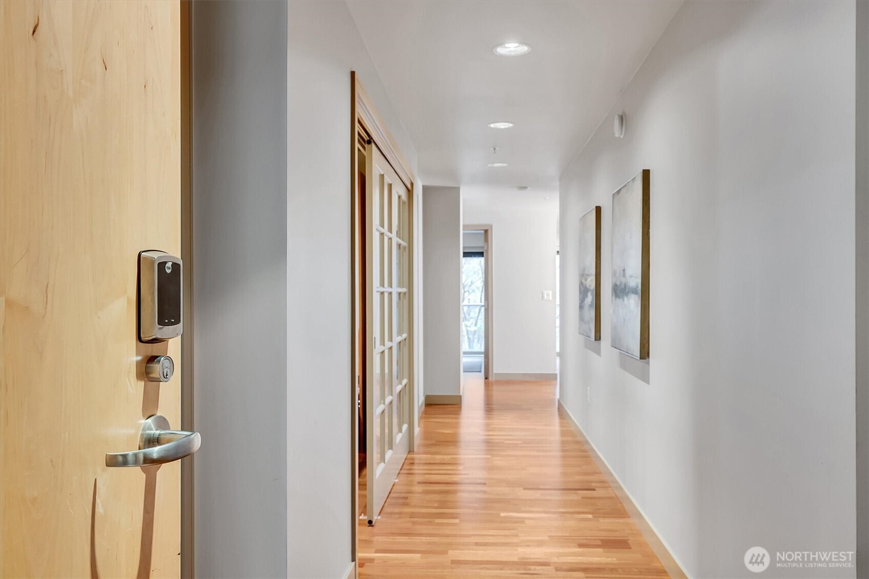 10650 NE 9th Place #422, Bellevue, WA 98004