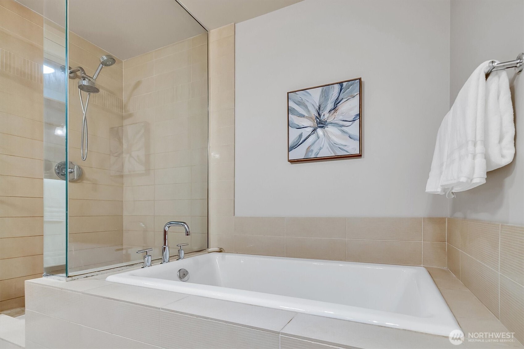 10650 NE 9th Place #422, Bellevue, WA 98004