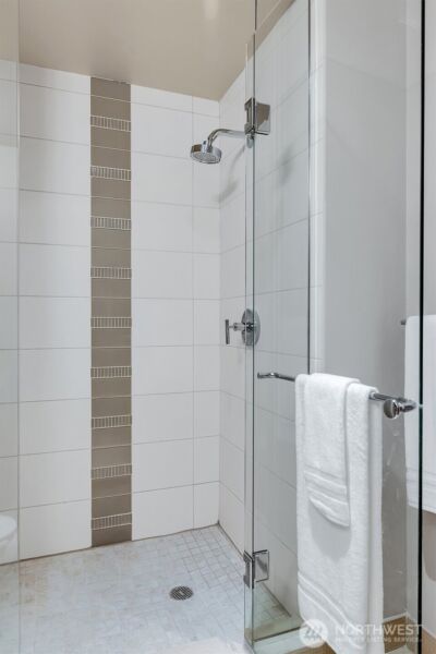 10650 NE 9th Place #422, Bellevue, WA 98004 - Photo 20