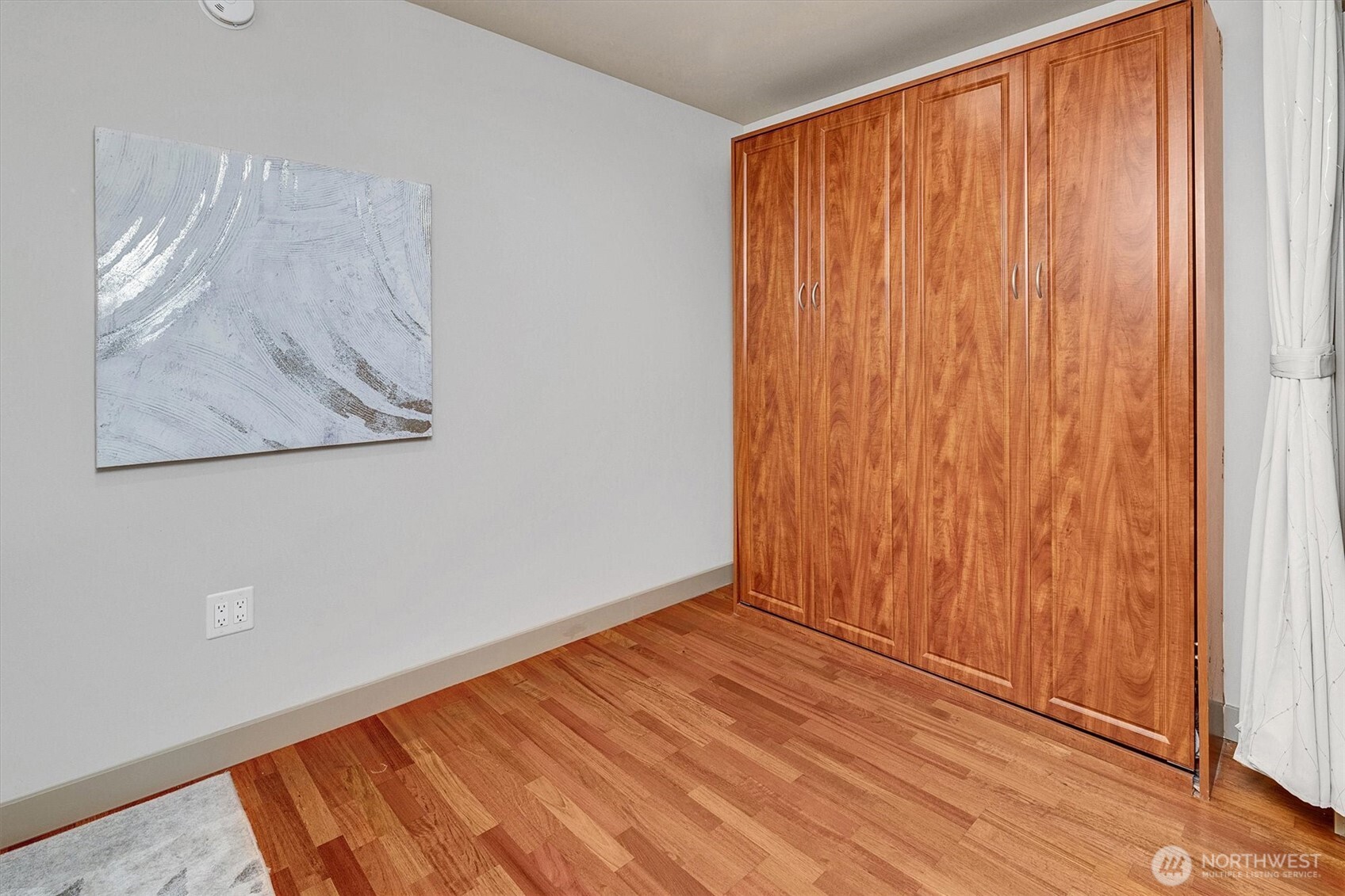 10650 NE 9th Place #422, Bellevue, WA 98004