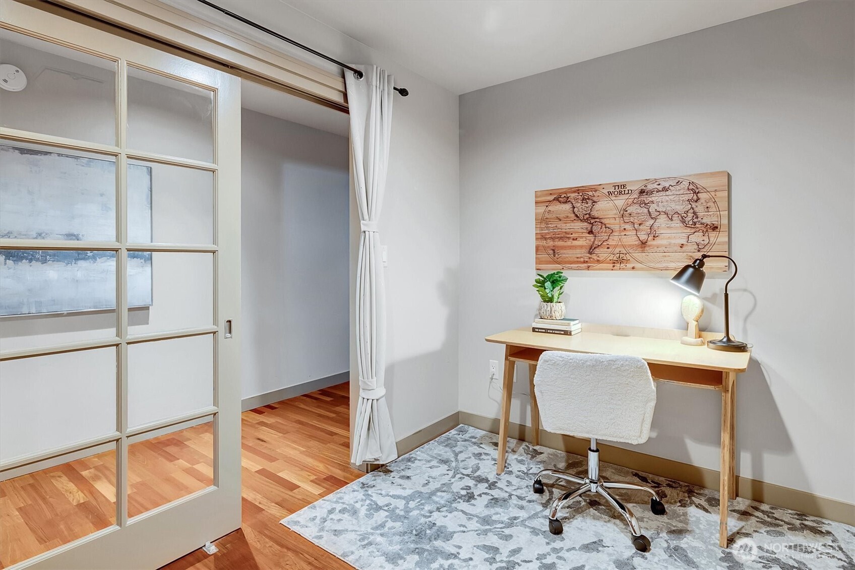 10650 NE 9th Place #422, Bellevue, WA 98004
