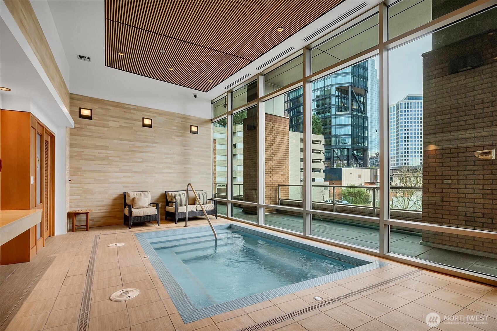 10650 NE 9th Place #422, Bellevue, WA 98004