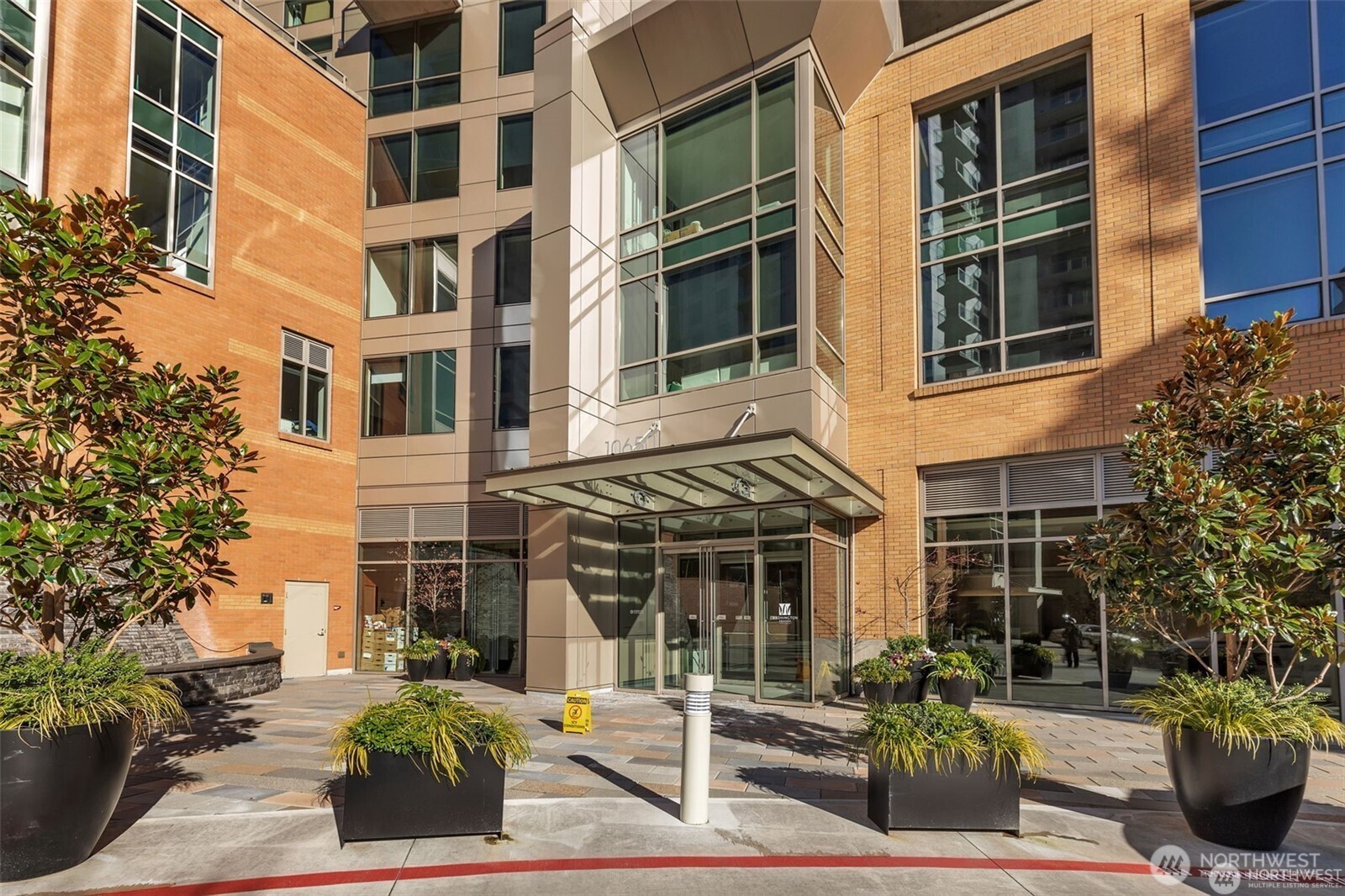 10650 NE 9th Place #422, Bellevue, WA 98004