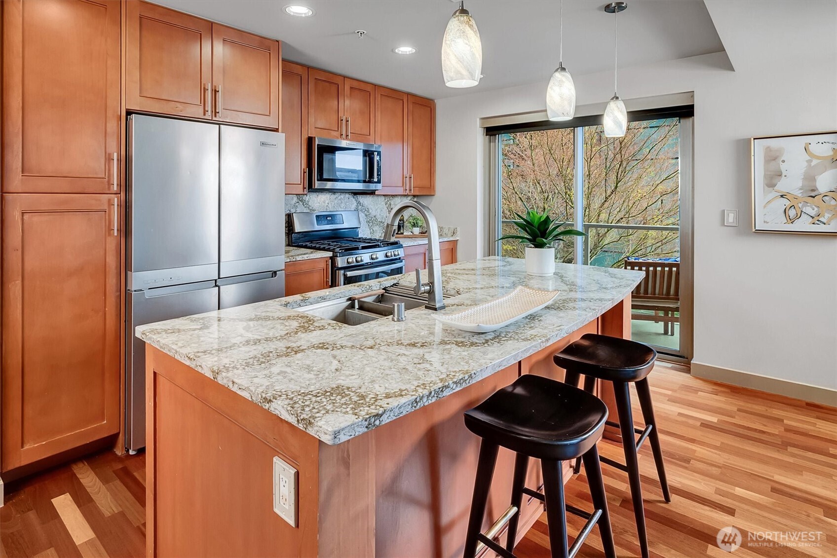 10650 NE 9th Place #422, Bellevue, WA 98004