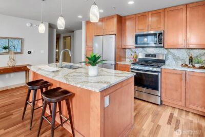 10650 NE 9th Place #422, Bellevue, WA 98004 - Photo 6