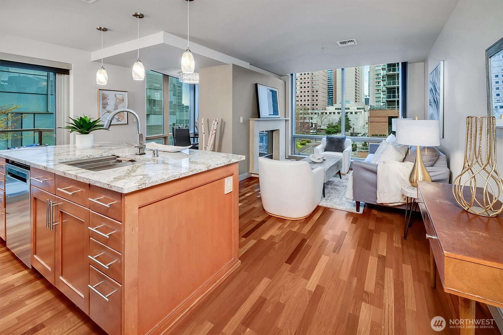 10650 NE 9th Place #422, Bellevue, WA 98004