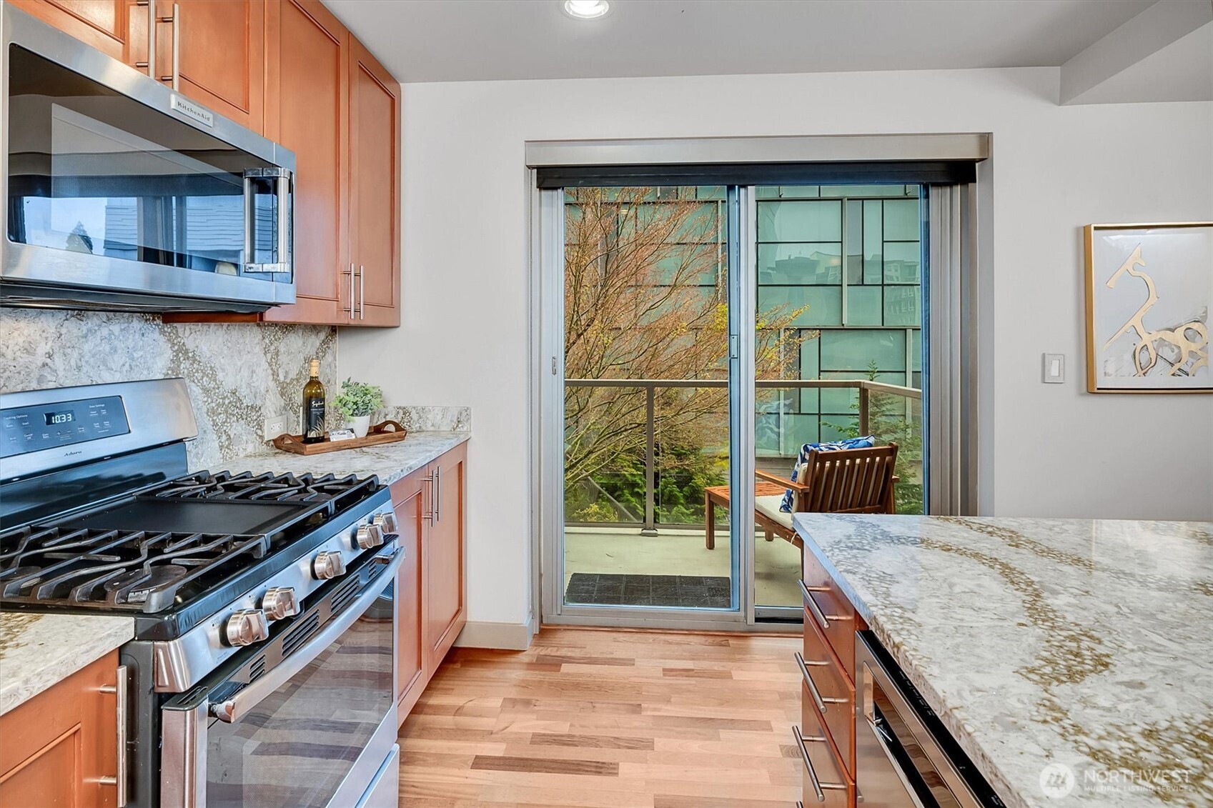 10650 NE 9th Place #422, Bellevue, WA 98004