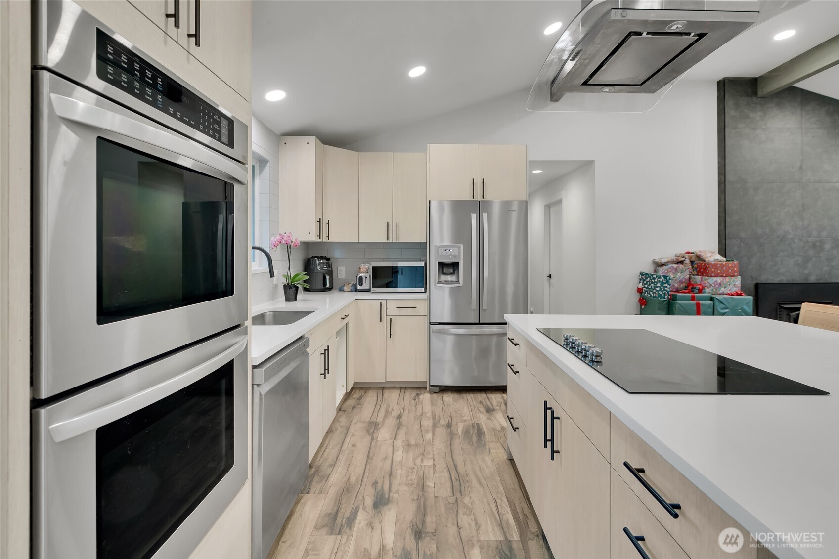 36310 28th Avenue S, Federal Way, WA 98003