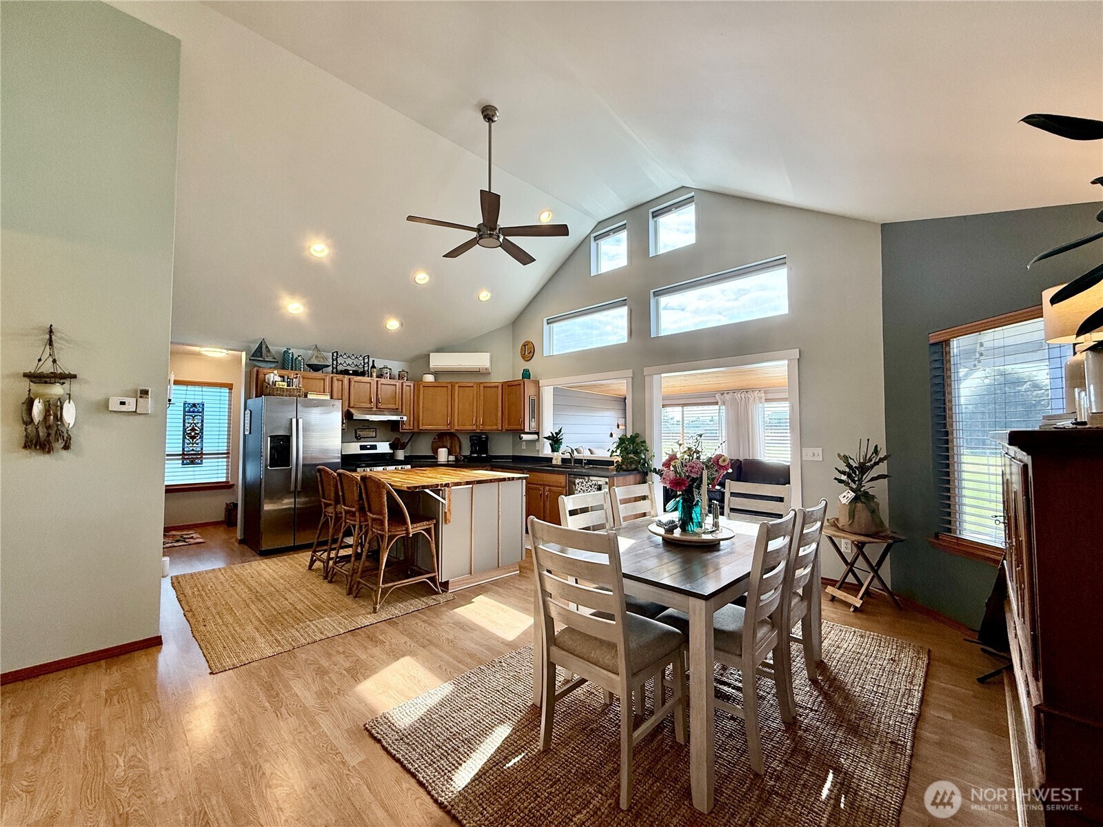 559 Puffin Avenue NE, Ocean Shores, WA 98569