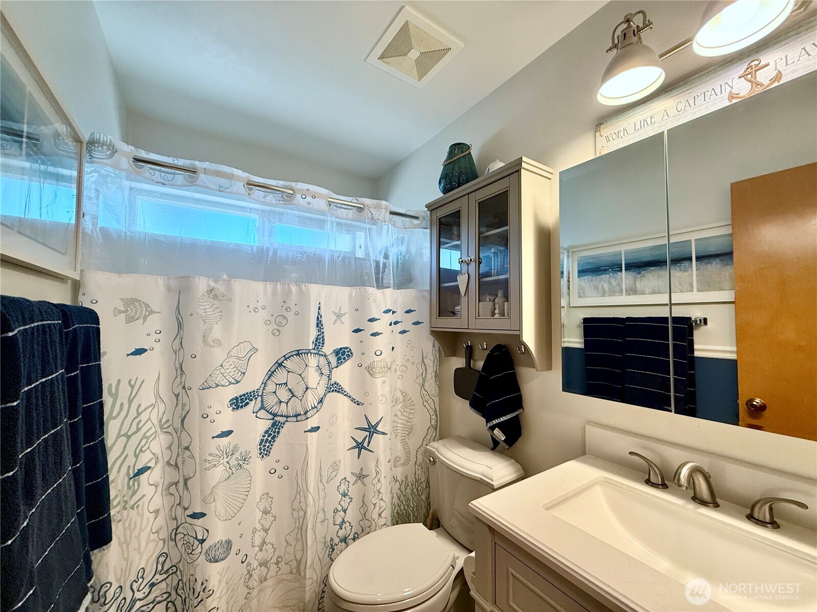 559 Puffin Avenue NE, Ocean Shores, WA 98569