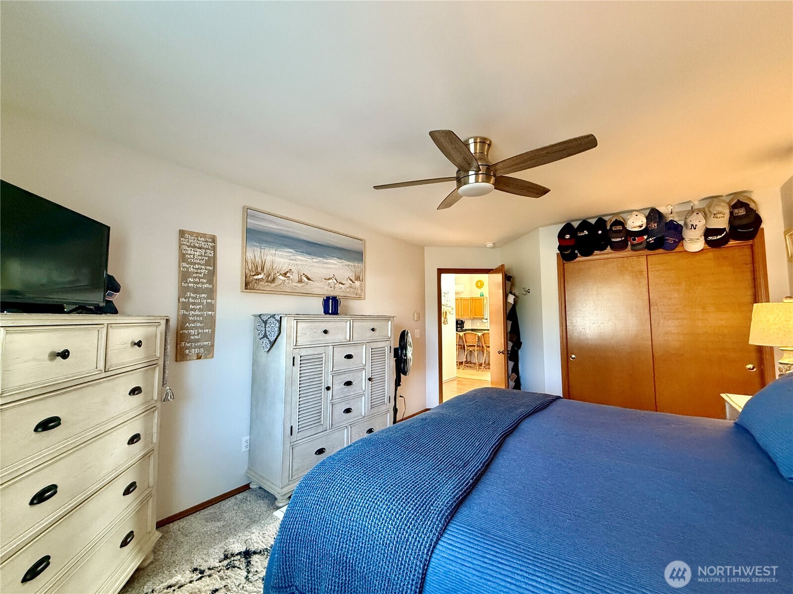 559 Puffin Avenue NE, Ocean Shores, WA 98569