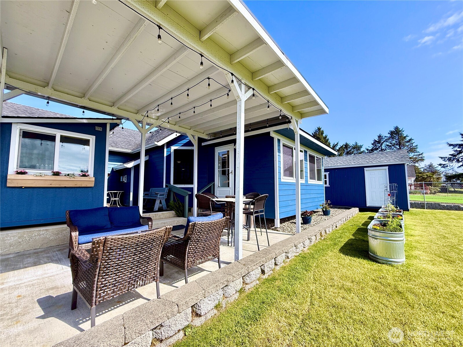 559 Puffin Avenue NE, Ocean Shores, WA 98569