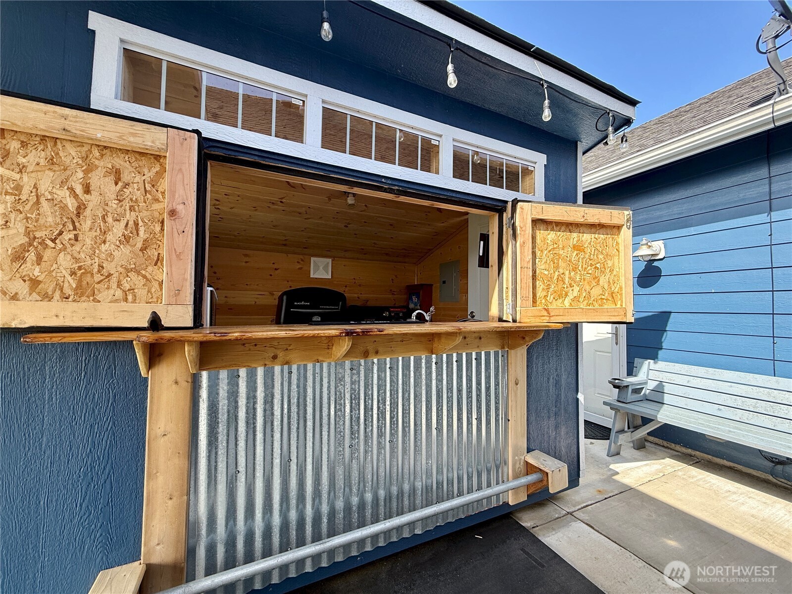 559 Puffin Avenue NE, Ocean Shores, WA 98569