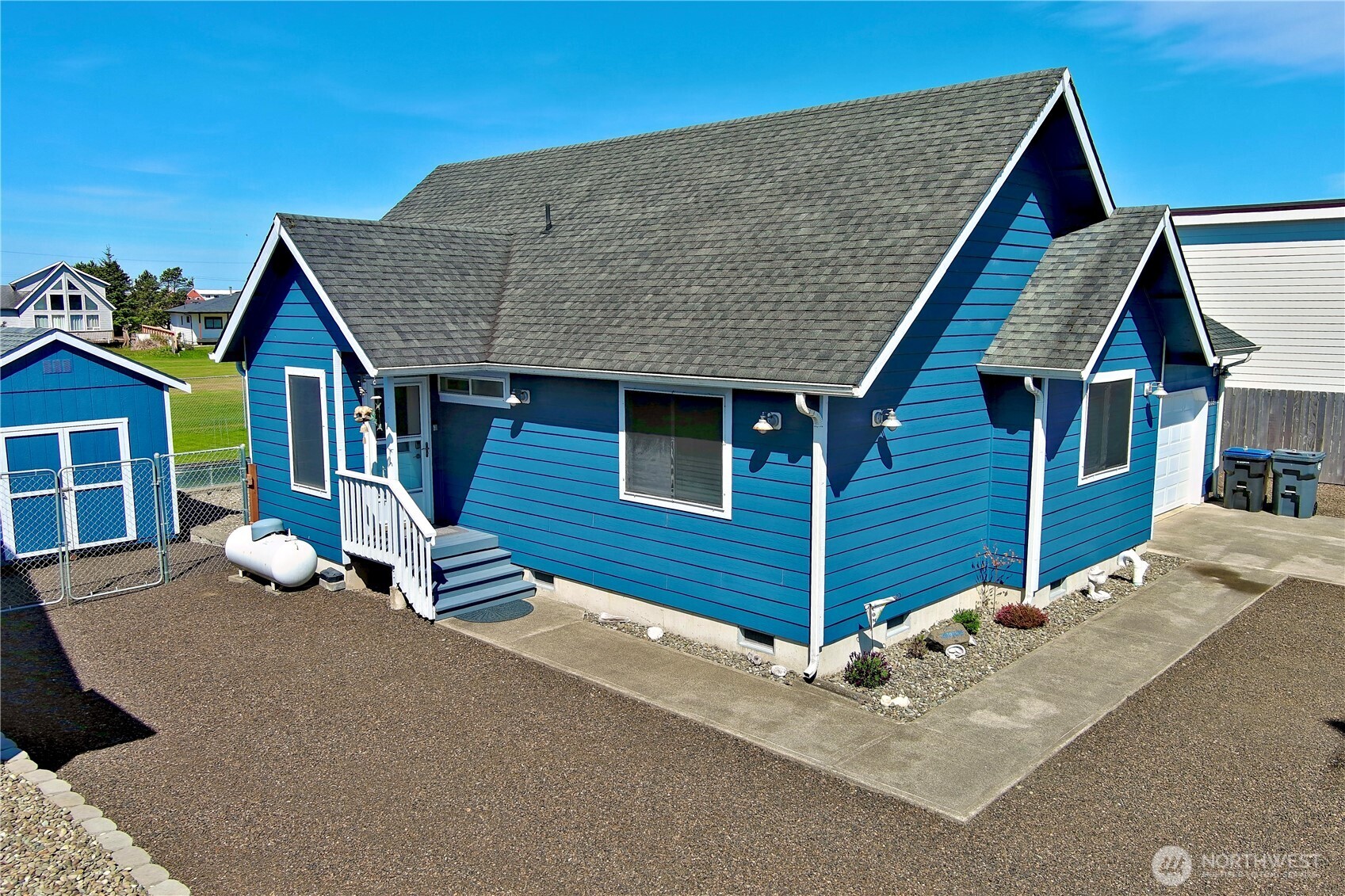 559 Puffin Avenue NE, Ocean Shores, WA 98569