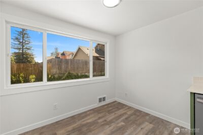 813 Woodford Avenue N, Kent, WA 98031 - Photo 11