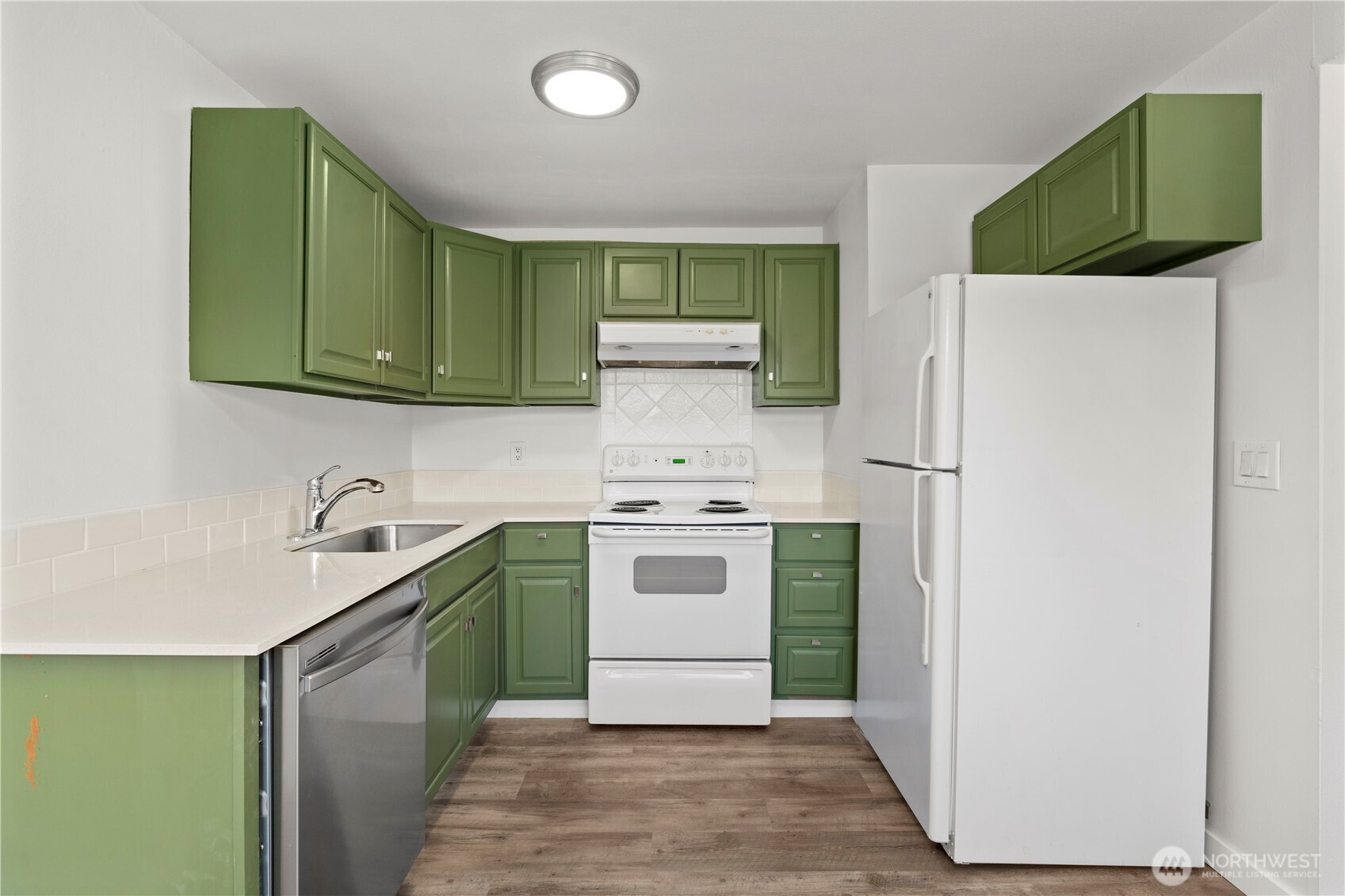 813 Woodford Avenue N, Kent, WA 98031