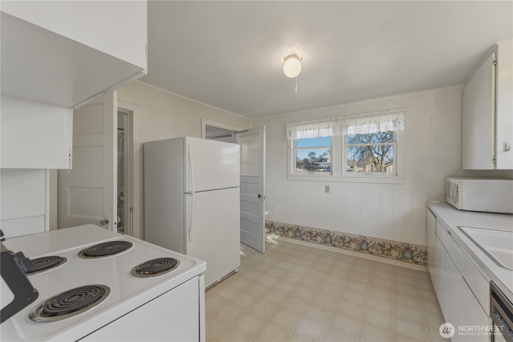 116 SW 9th Street , College Place, WA 99324