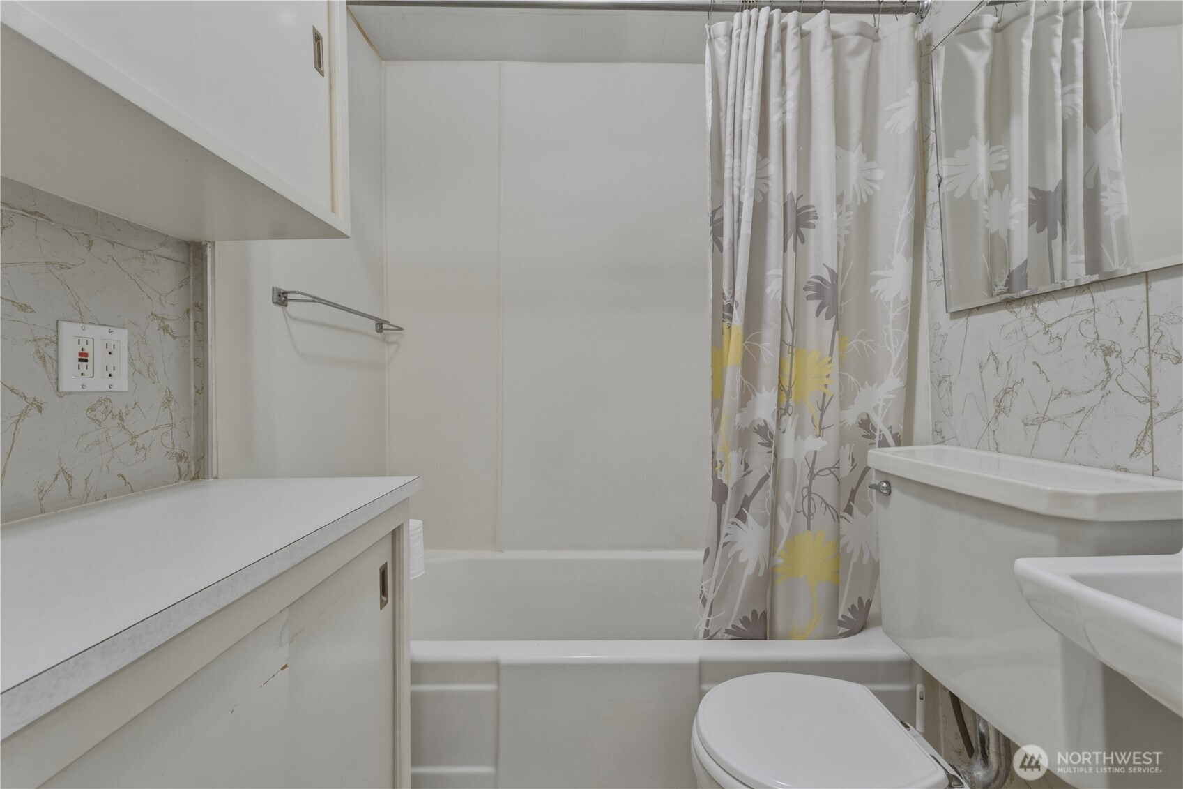 116 SW 9th Street , College Place, WA 99324