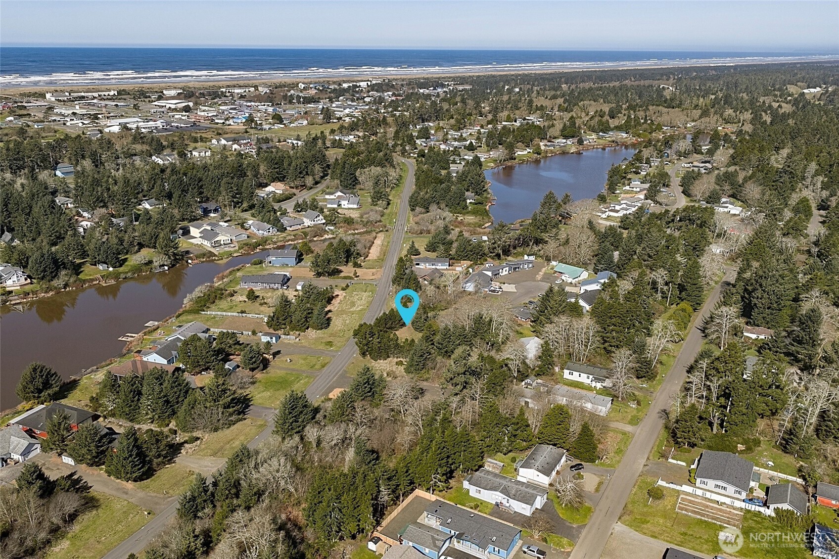 628 E Chance a La Mer NE, Ocean Shores, WA 98569