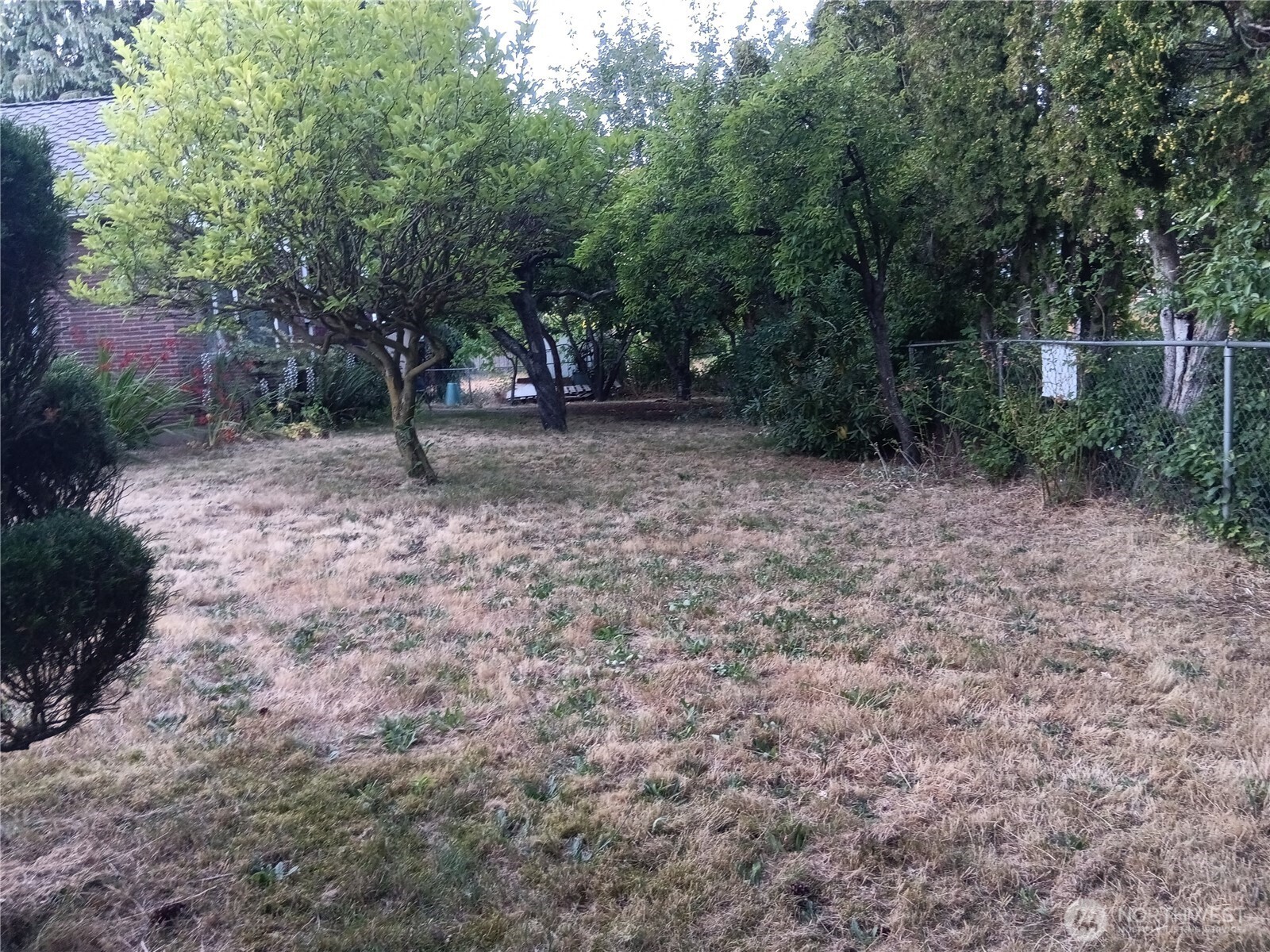 522 NE 127th Street , Seattle, WA 98125-3927