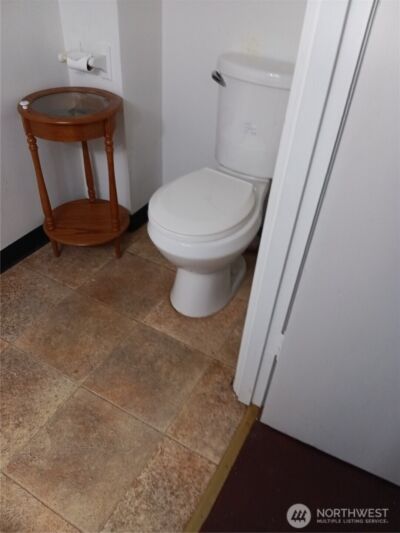 522 NE 127th Street , Seattle, WA 98125-3927 - Photo 8