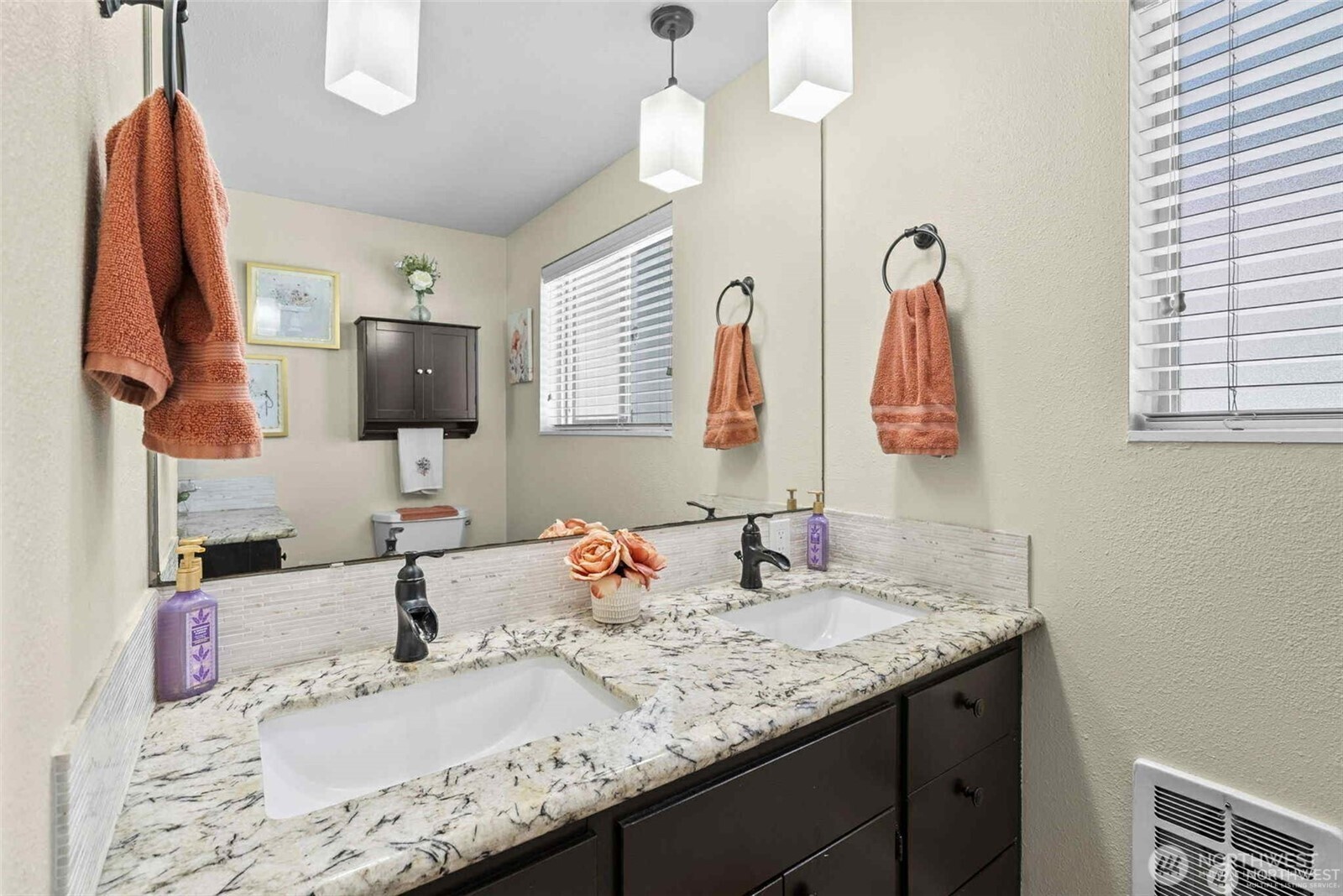 341 E Island Lake Drive , Shelton, WA 98584
