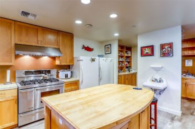 7701 Beacon Place NE #103, Bremerton, WA 98311 - Photo 34