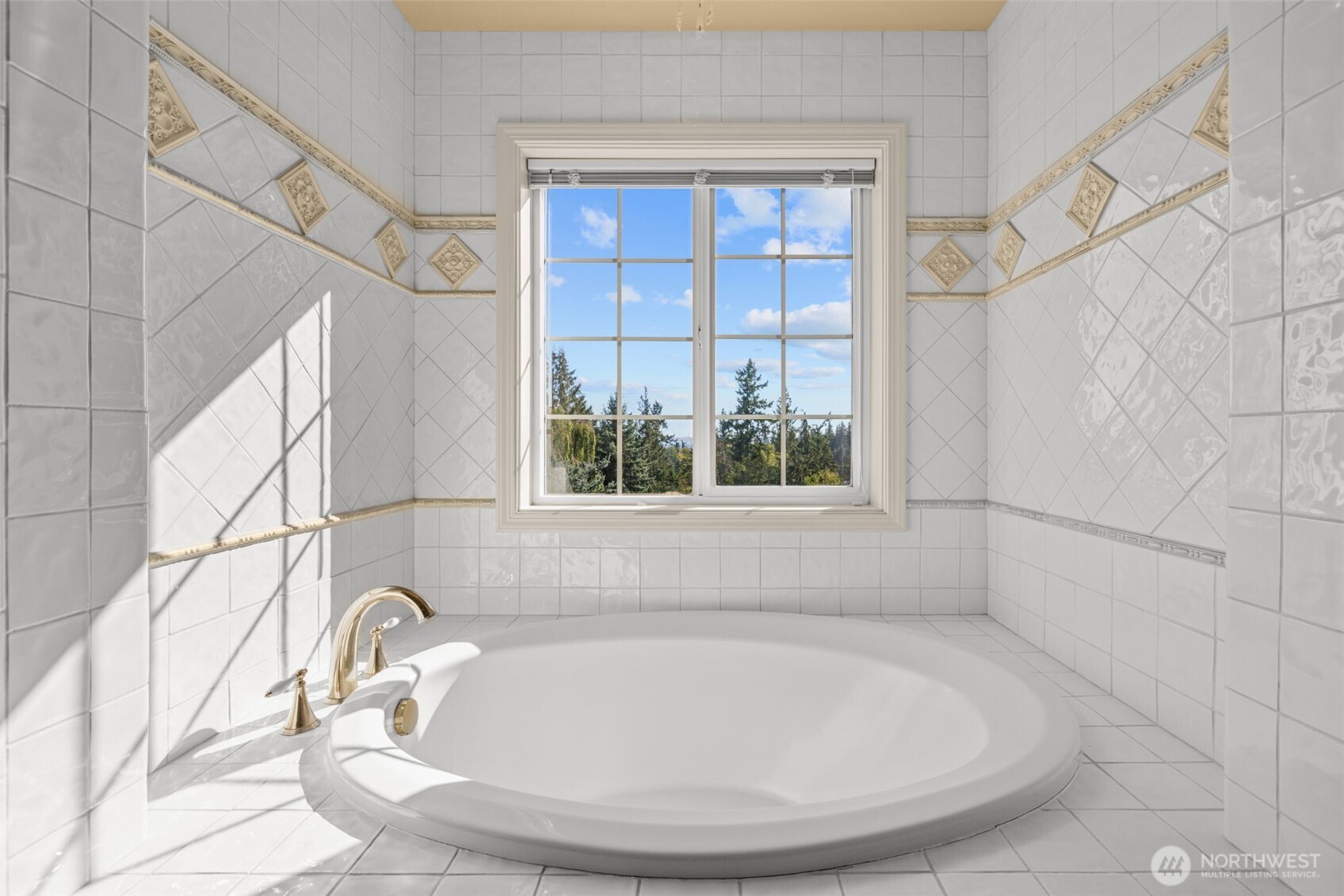 5504 Emil Road , Langley, WA 98260