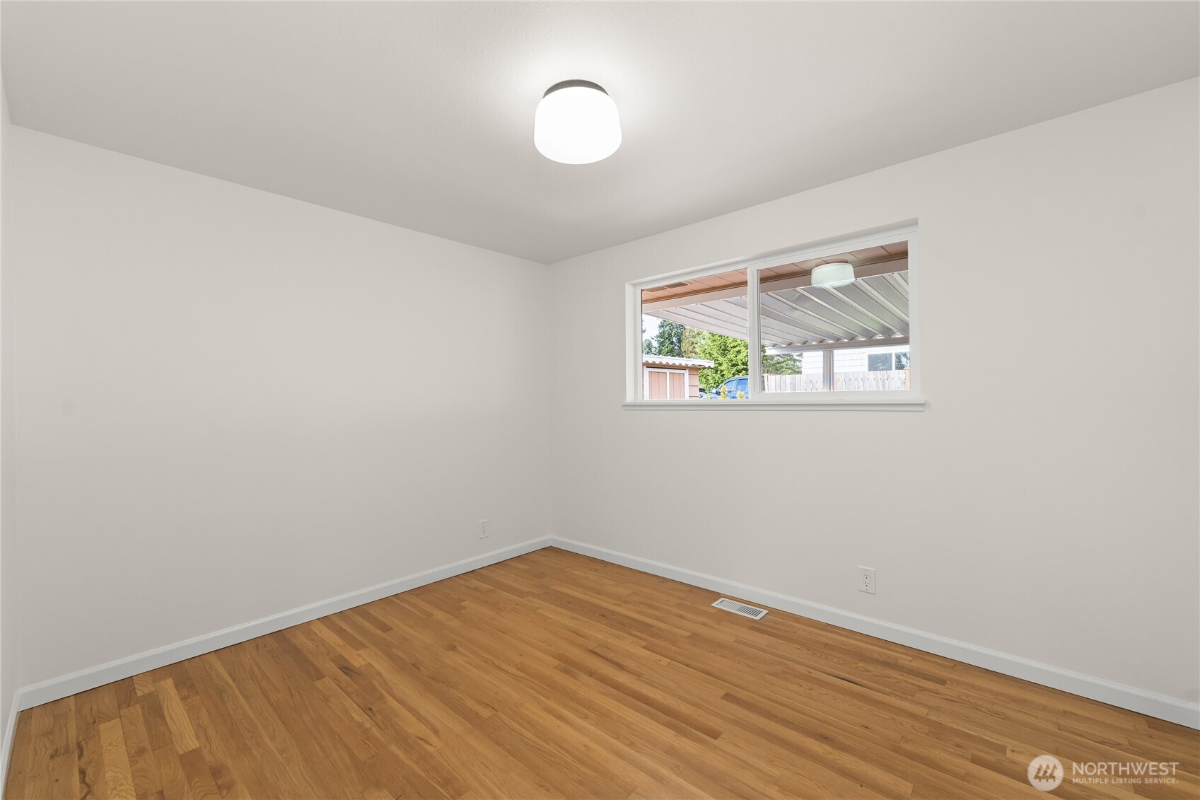 9812 S 212th St , Kent, WA 98031